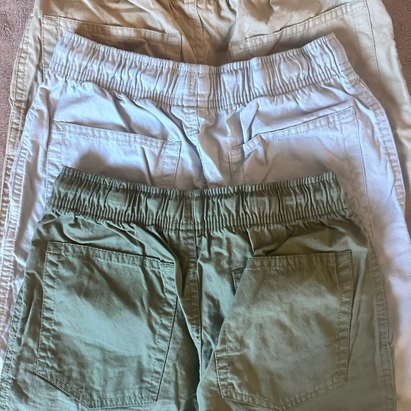 Cat & Jack Kids Shorts for Boys - Bundle of (3) Green, Gray, Khaki - Picture 3 of 3